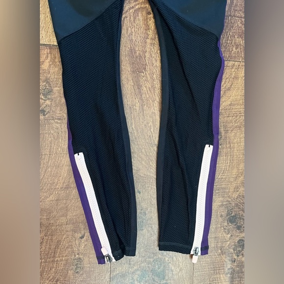 fabletics Demi Lovato 2 two piece activewear outfit- crop top leggings NWT NEW - Picture 9 of 12